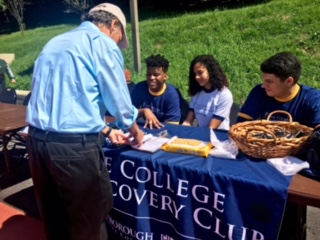 College Discovery Club at Club Fair Day 2017