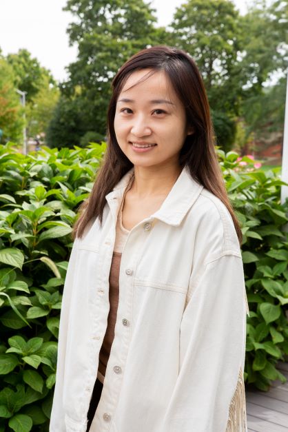 CRSP scholar Xiaolin Huang, mentored by Dr. Wenjian Liu