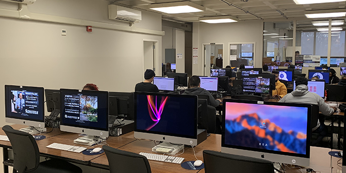 Photo of the Student Computer Lab in L-117