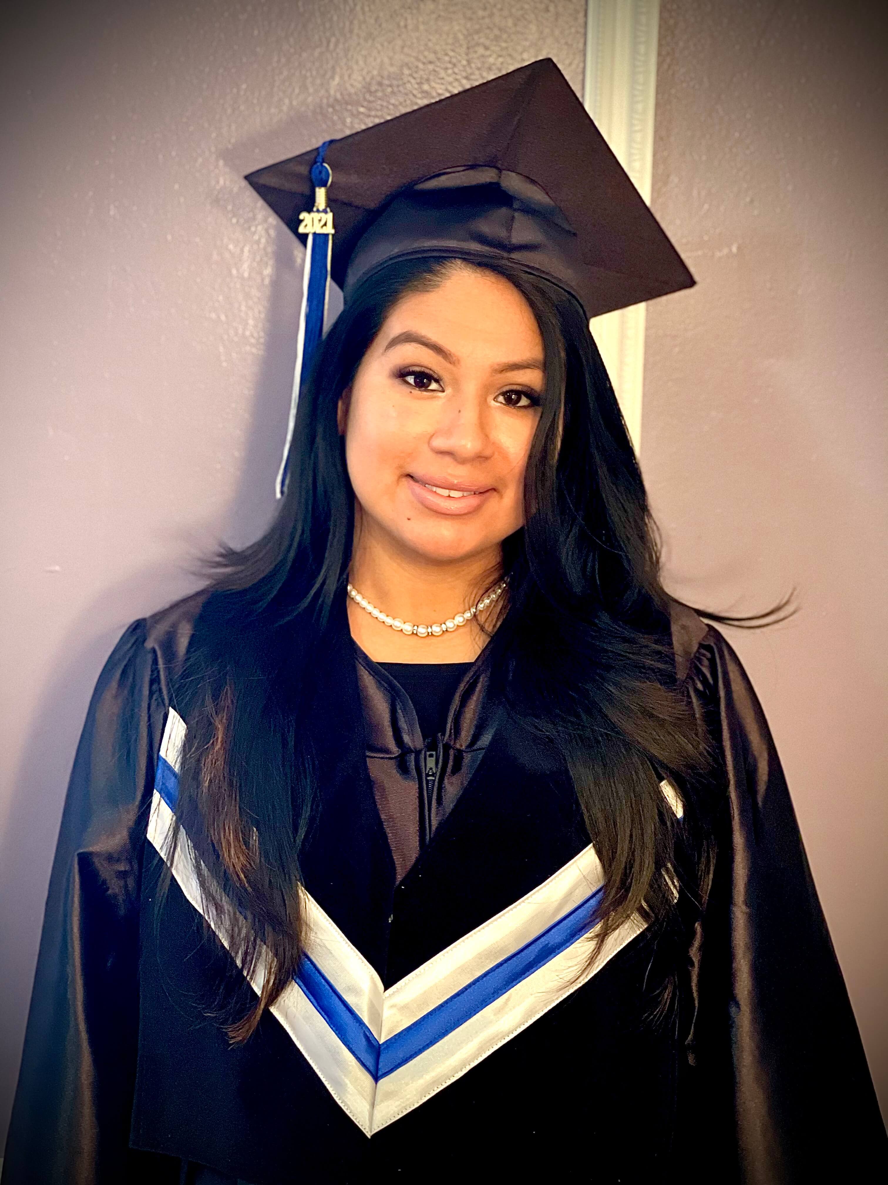 Image of Mariel G. Lozano, QCC Commencement 2021