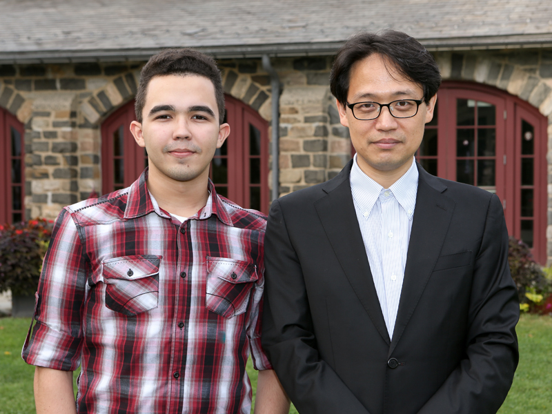 Dr. Kwang Hyun Kim with CRSP Mentee Samuel Giminian