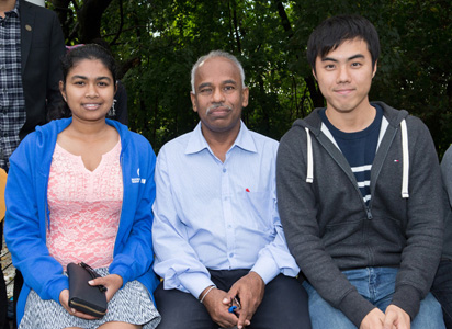 Dr. Sunil Dehipawala and CRSP Mentees Udya Dewanamuni and Kiaming Wang