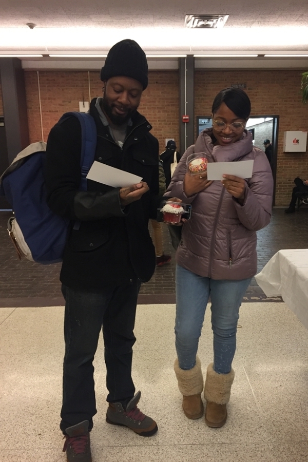 Harry Lum Day Spring 2018 students eating cupcakes